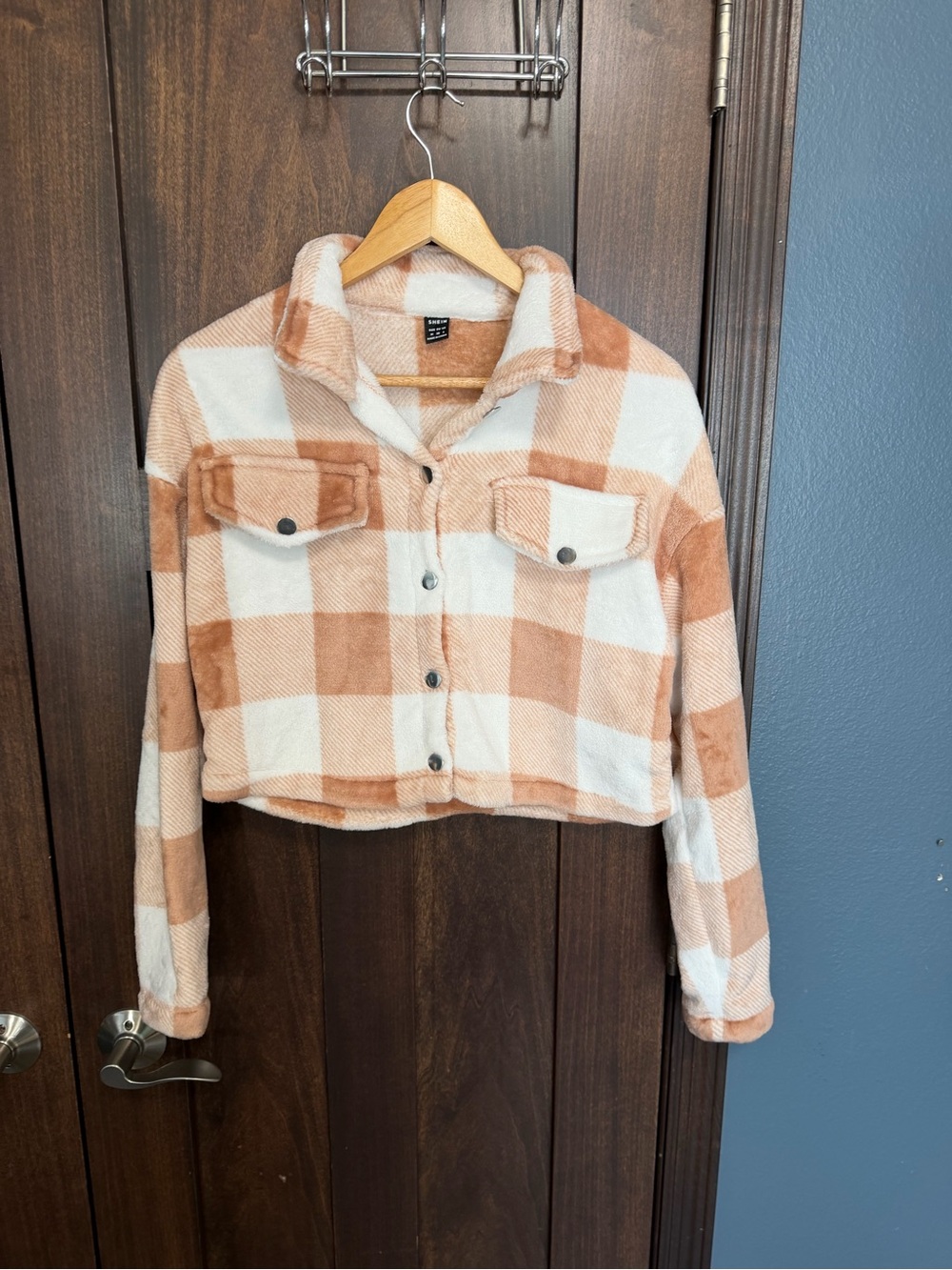 SHEIN Cream & Tan Plaid Cropped Teddy Jacket - M
